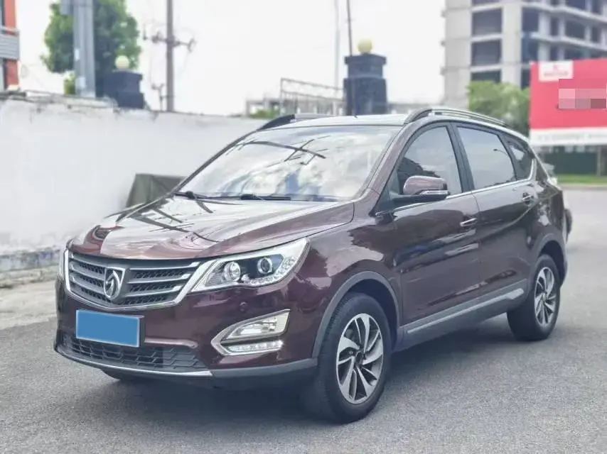 2016 BaoJun 560 1.8L 137HP L4 6MT