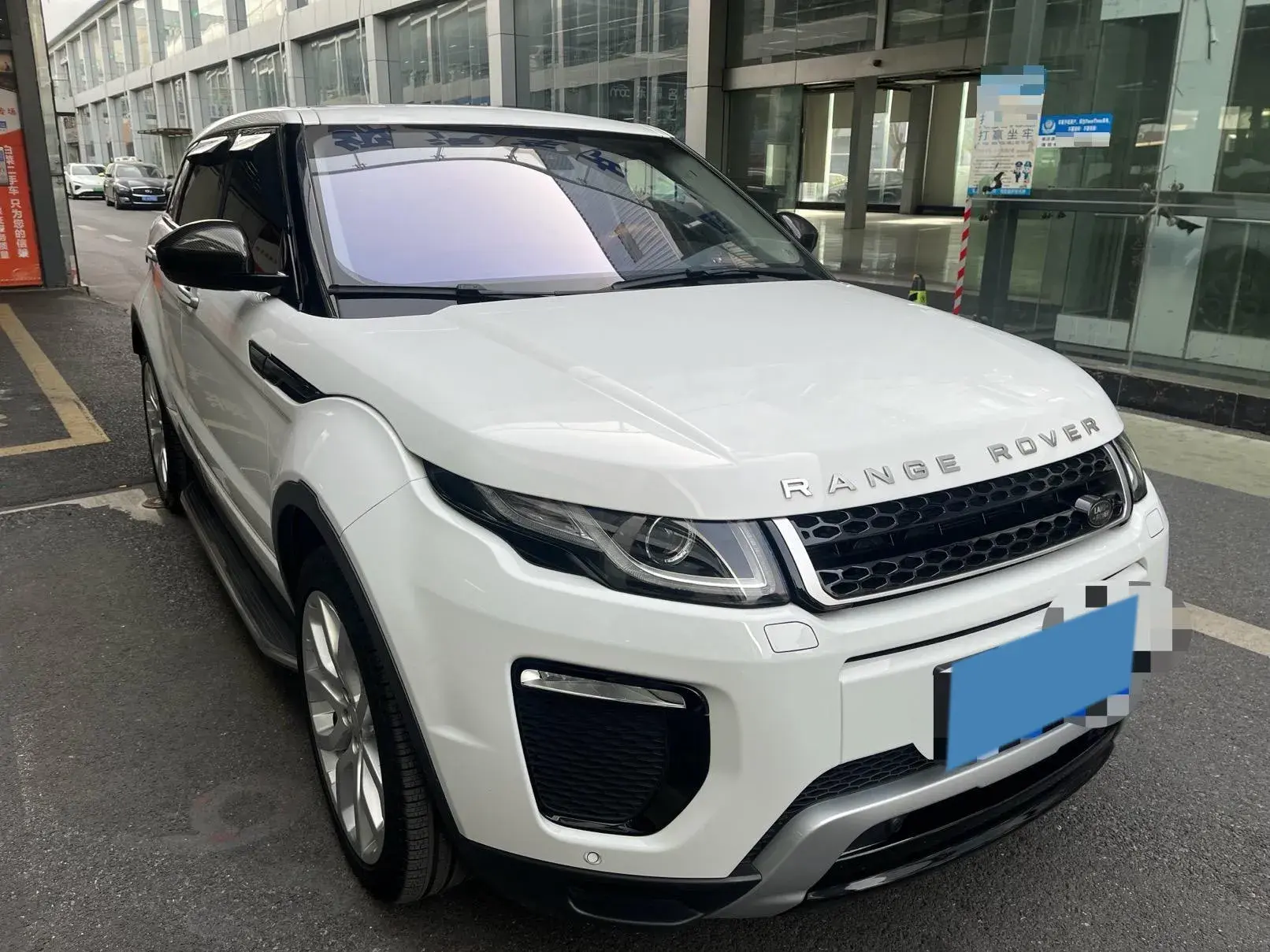 2018 LAND ROVER thumbnail 2