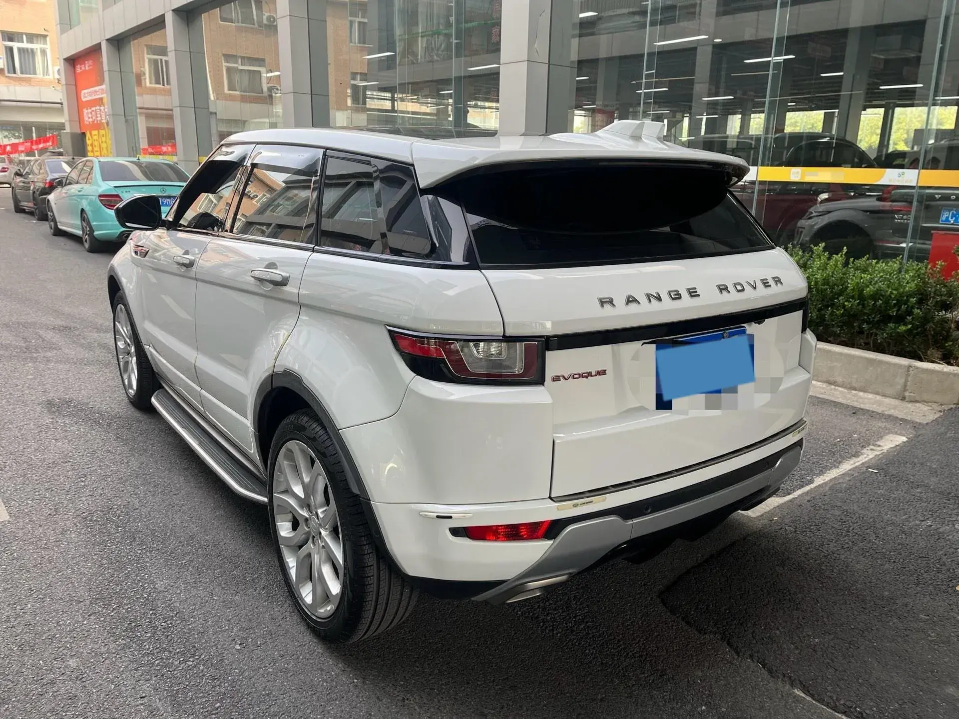 2018 LAND ROVER thumbnail 3