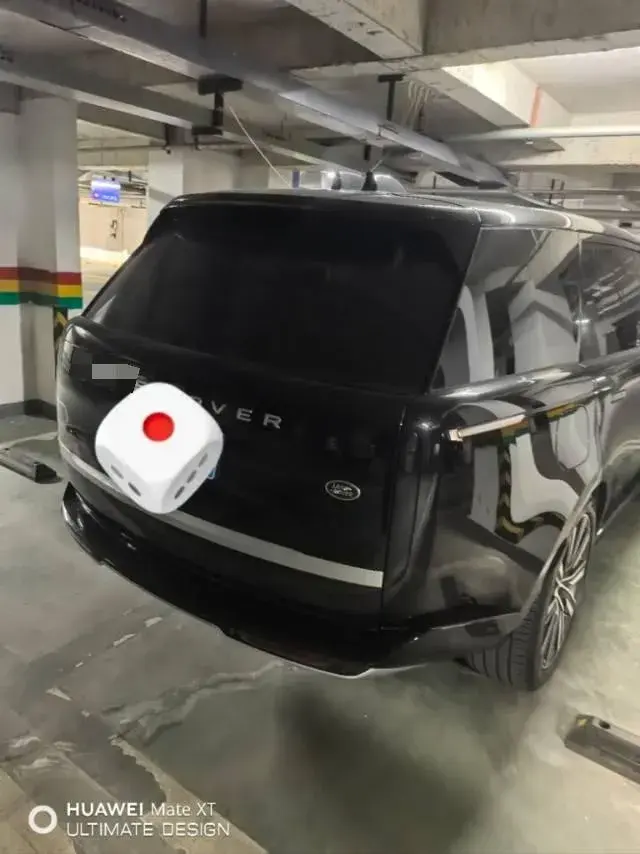 2024 LAND ROVER thumbnail 3