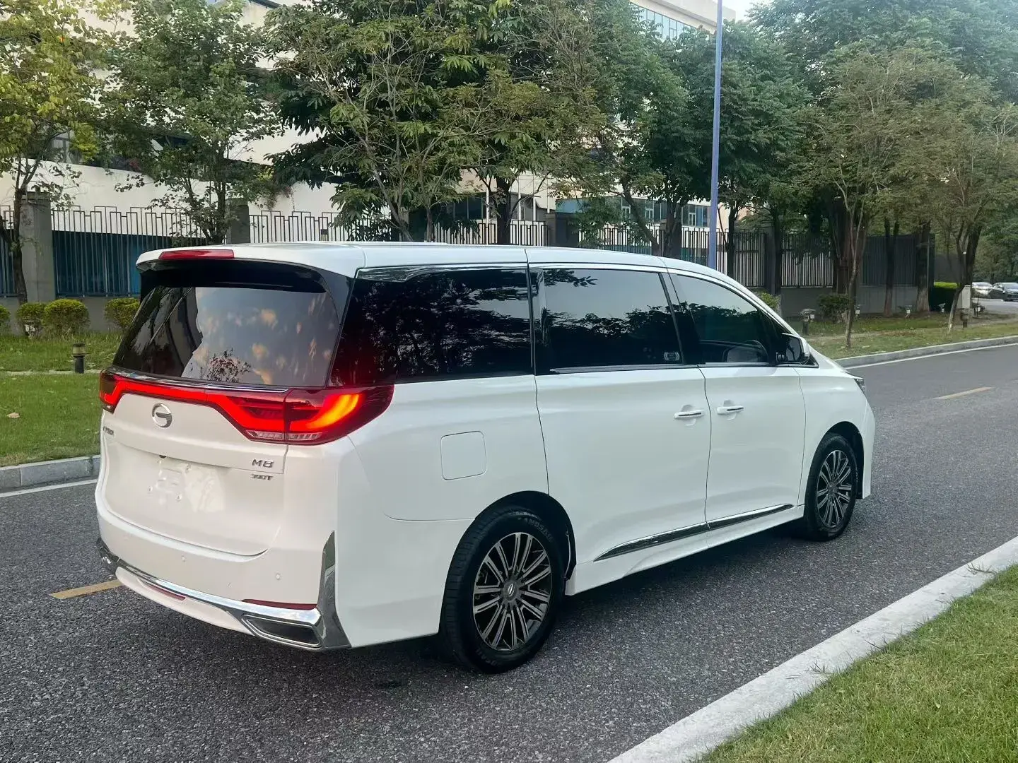 2021 GAC TRUMPCHI thumbnail 4
