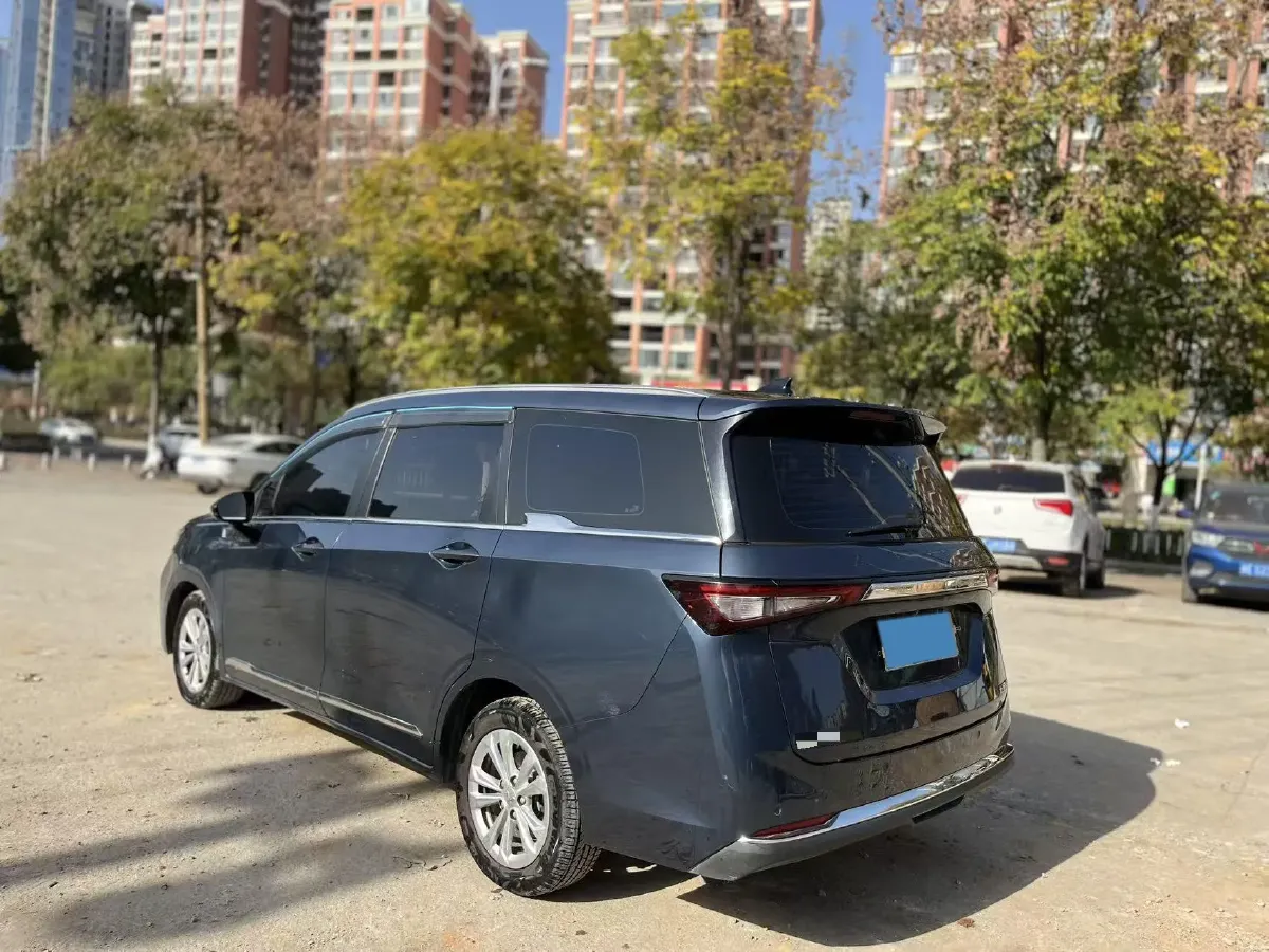 2022 WuLing JiaChen 1.5T 147HP L4 CVT,autocango,china used car exporter,china ev exporter,chinese used car exporter,chinese used ev exporter