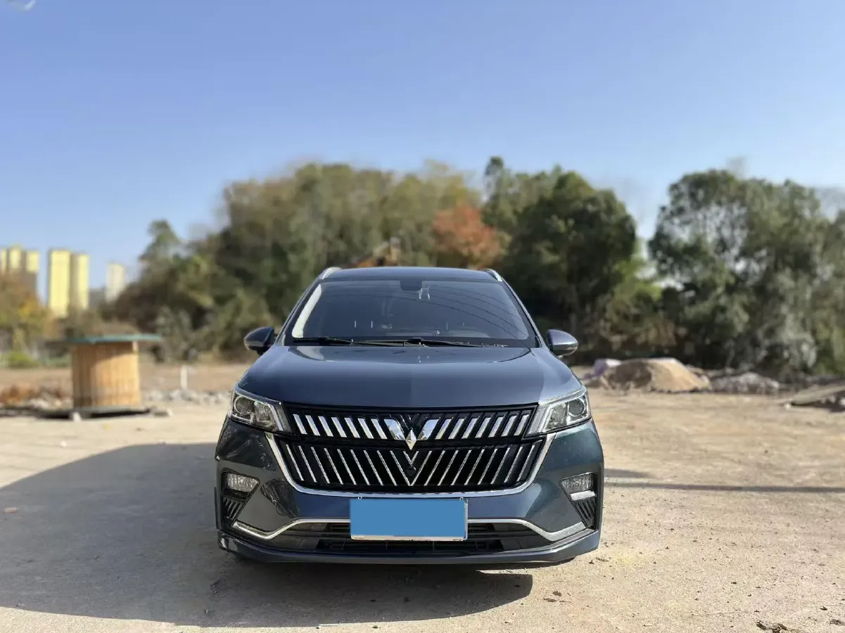 2022 WuLing JiaChen 1.5T 147HP L4 CVT,autocango,china used car exporter,china ev exporter,chinese used car exporter,chinese used ev exporter