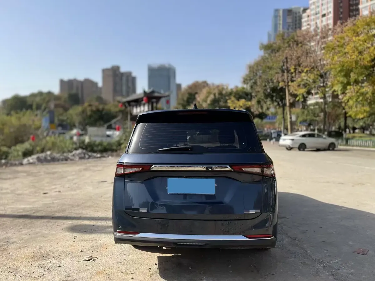 2022 WuLing JiaChen 1.5T 147HP L4 CVT,autocango,china used car exporter,china ev exporter,chinese used car exporter,chinese used ev exporter