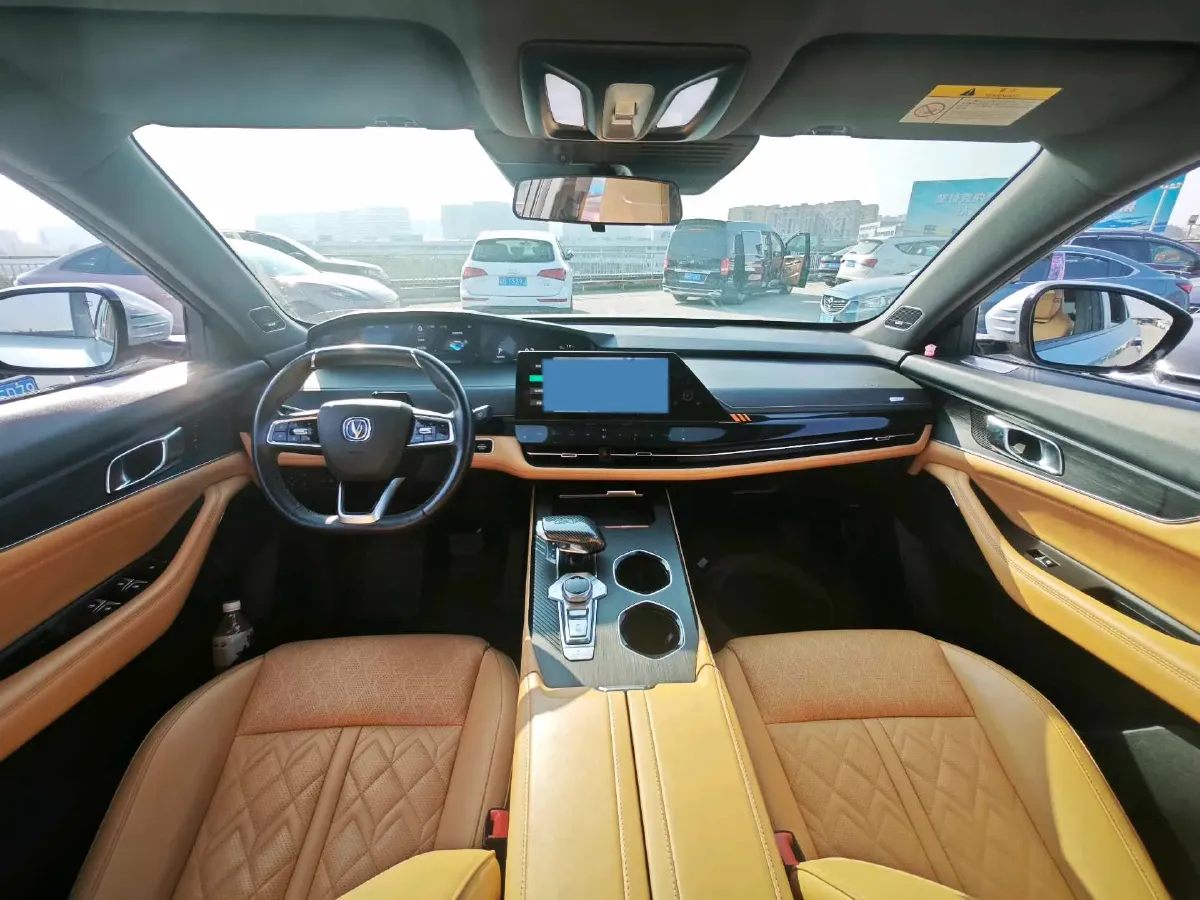 2021 ChangAn UNI-K 2.0T 233HP L4 8AT,autocango,china used car exporter,china ev exporter,chinese used car exporter,chinese used ev exporter