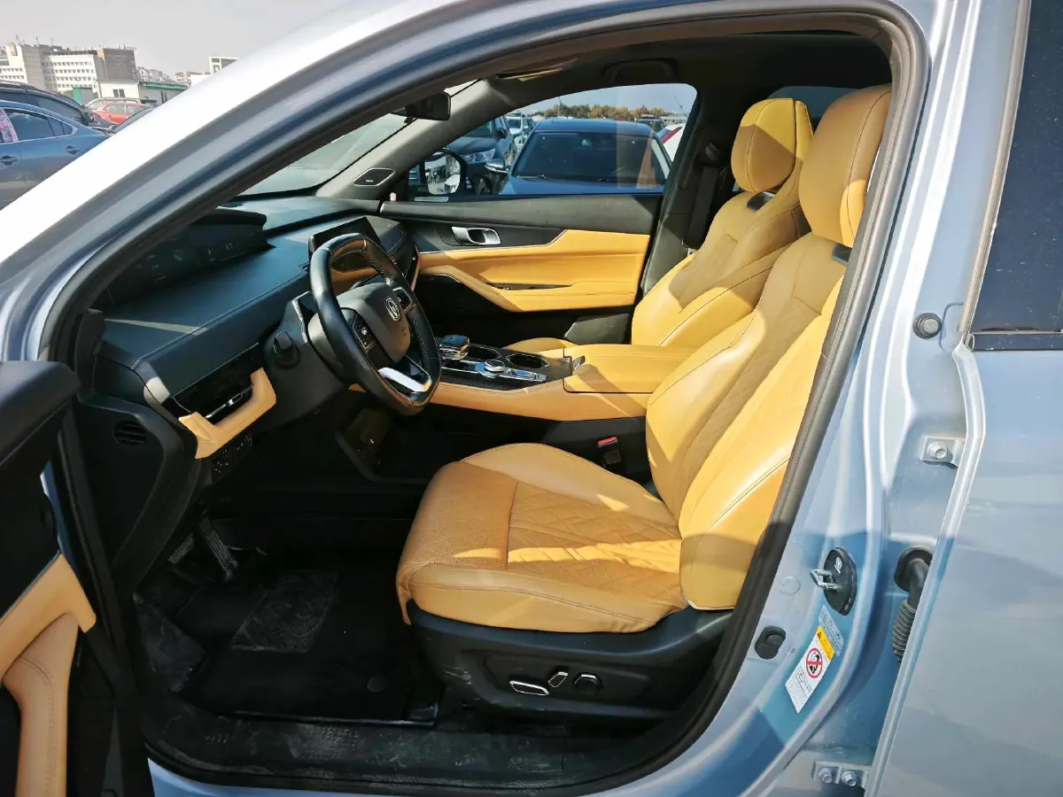 2021 ChangAn UNI-K 2.0T 233HP L4 8AT,autocango,china used car exporter,china ev exporter,chinese used car exporter,chinese used ev exporter