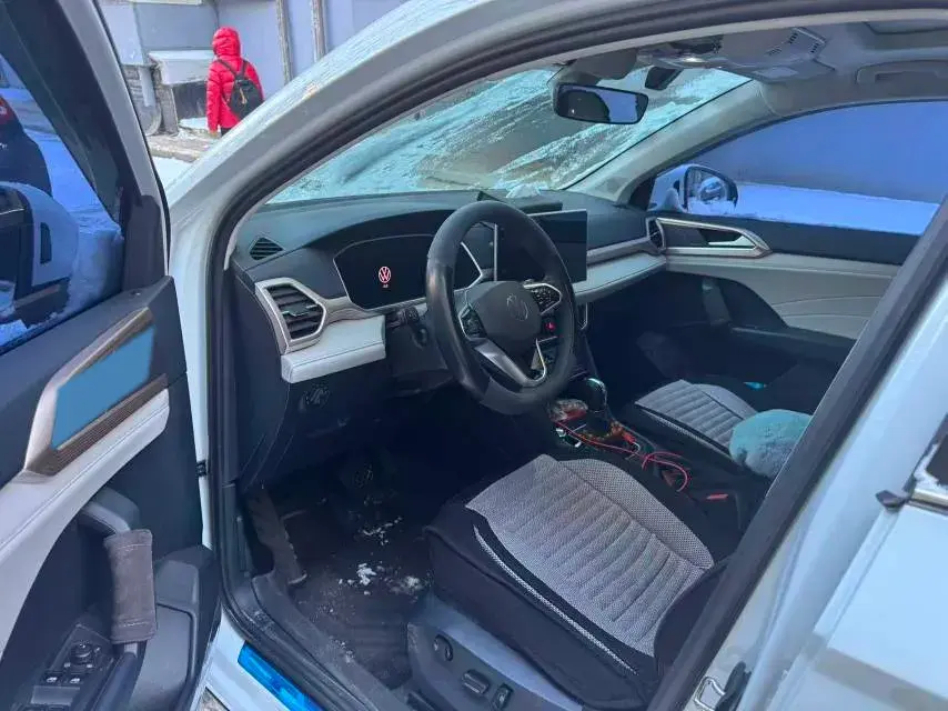 2023 VOLKSWAGEN THARU thumbnail 3