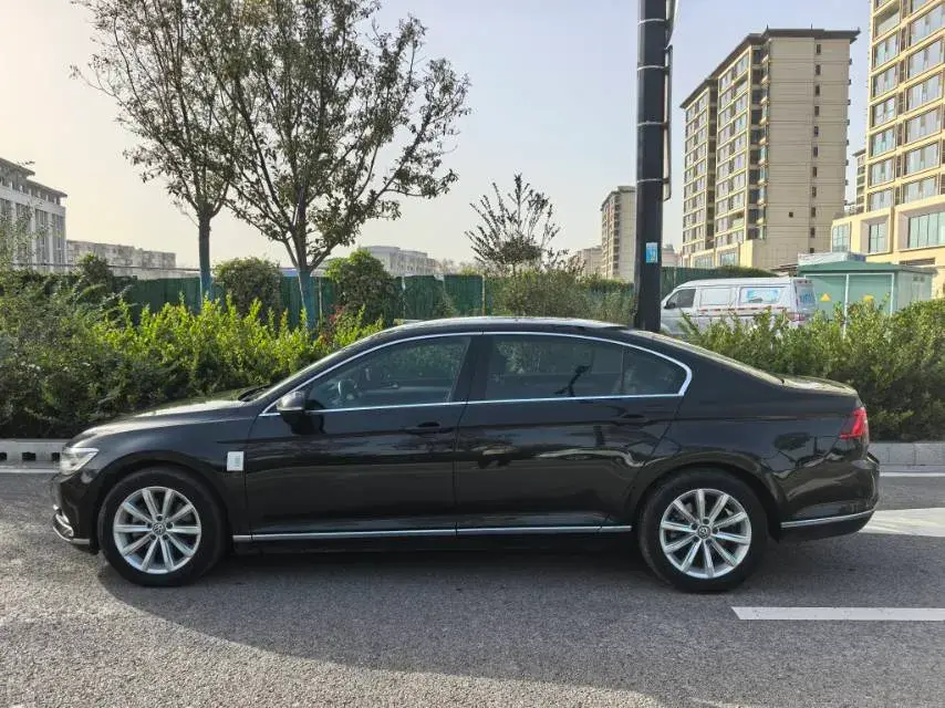 2019 VOLKSWAGEN MAGOTAN thumbnail 3