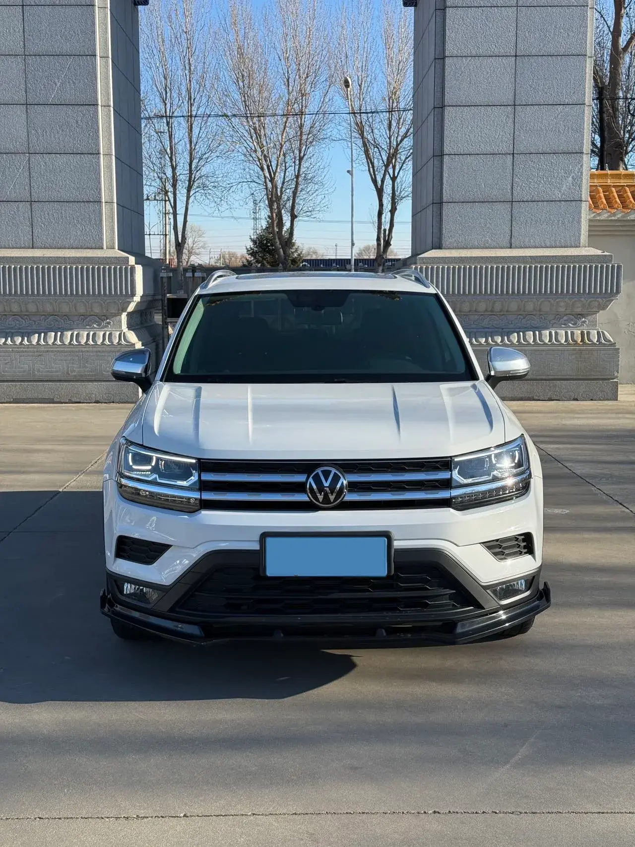 2021 VOLKSWAGEN THARU thumbnail 3