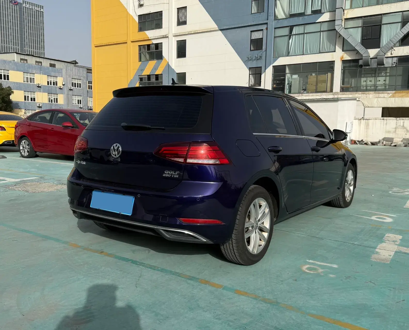 2019 VOLKSWAGEN GOLF thumbnail 4
