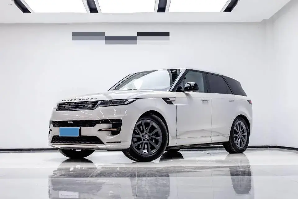 2023 LAND ROVER view 1