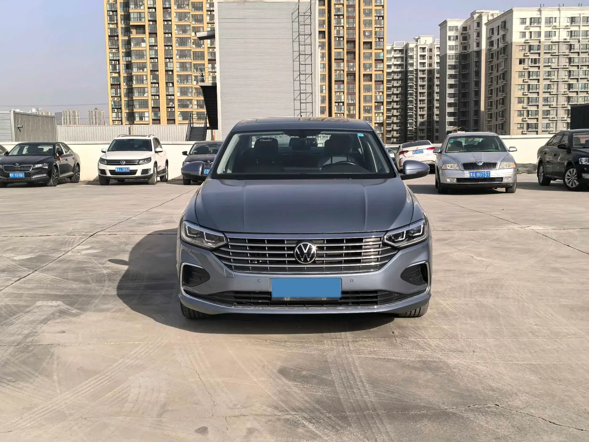 2023 VOLKSWAGEN LAVIDA thumbnail 2