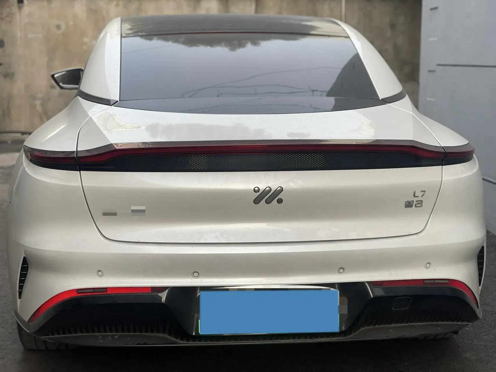 2022 IM L7 thumbnail 3