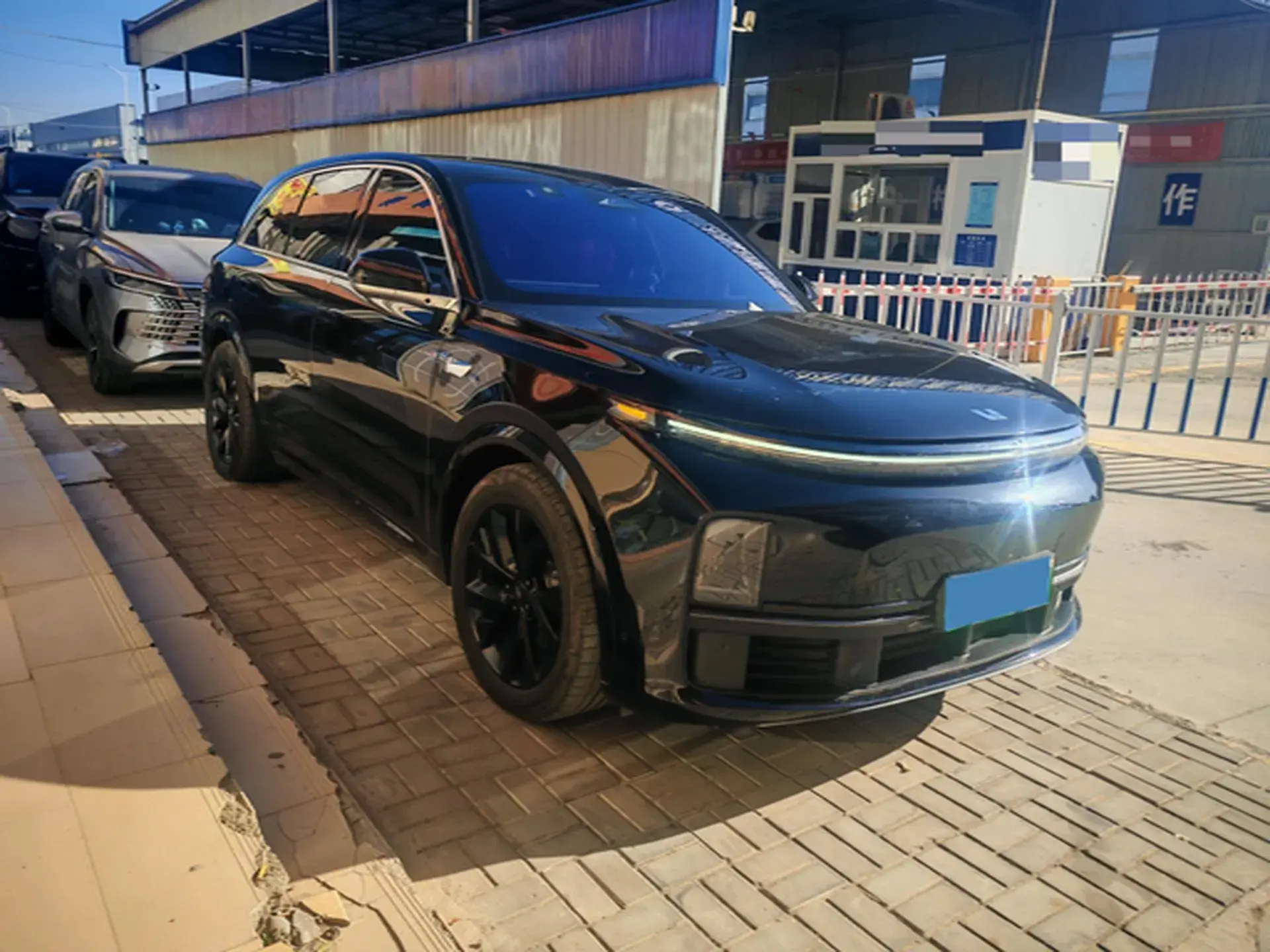 2023 LI L7 thumbnail 3