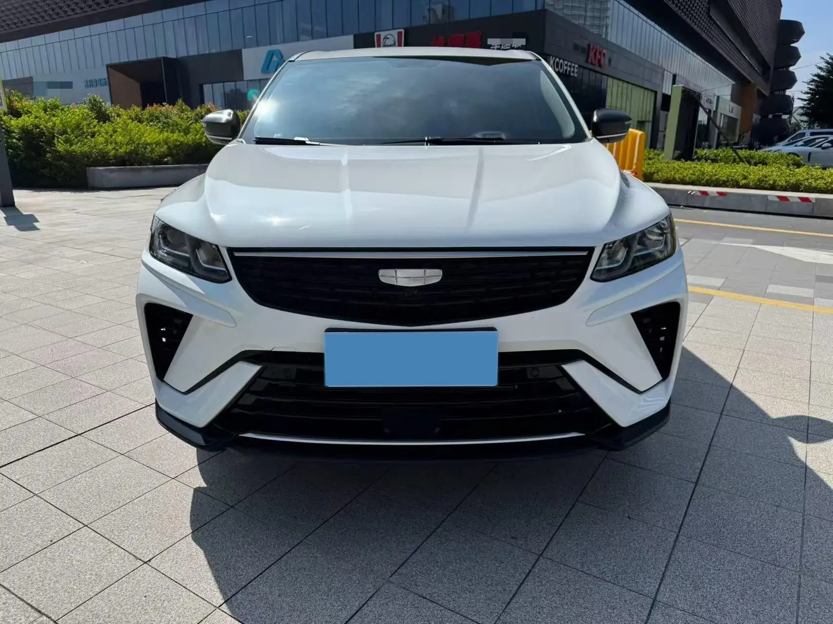 2025 GEELY COOLRAY thumbnail 2