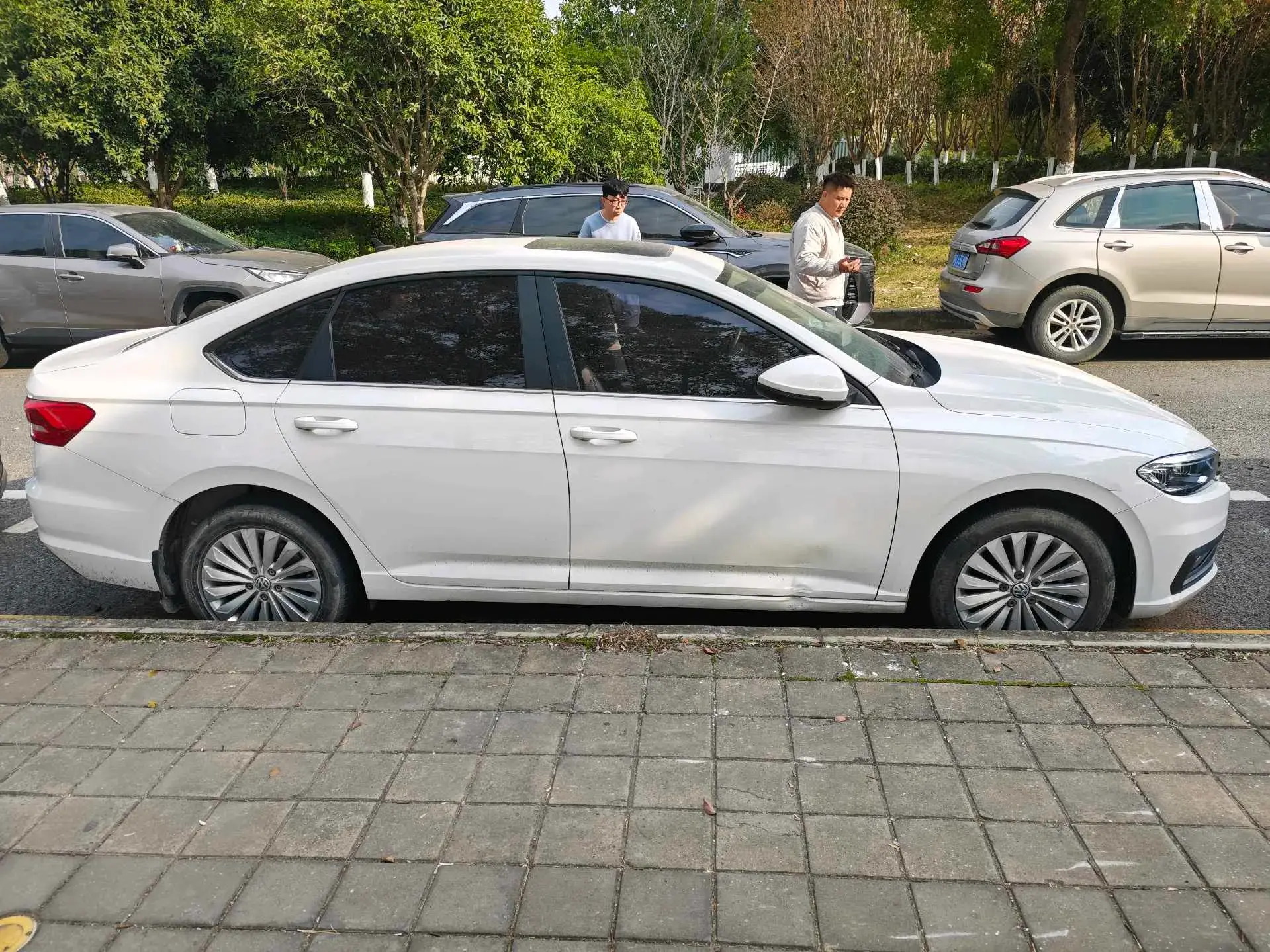 2018 VOLKSWAGEN LAVIDA thumbnail 3