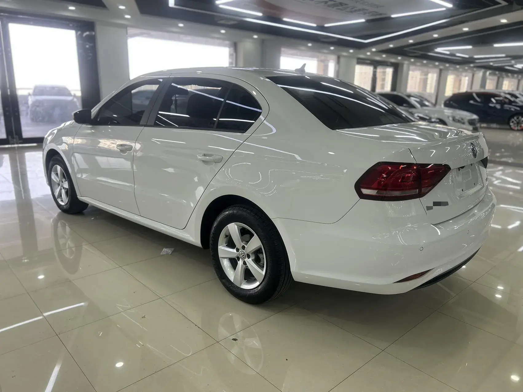 2019 VOLKSWAGEN LAVIDA thumbnail 4