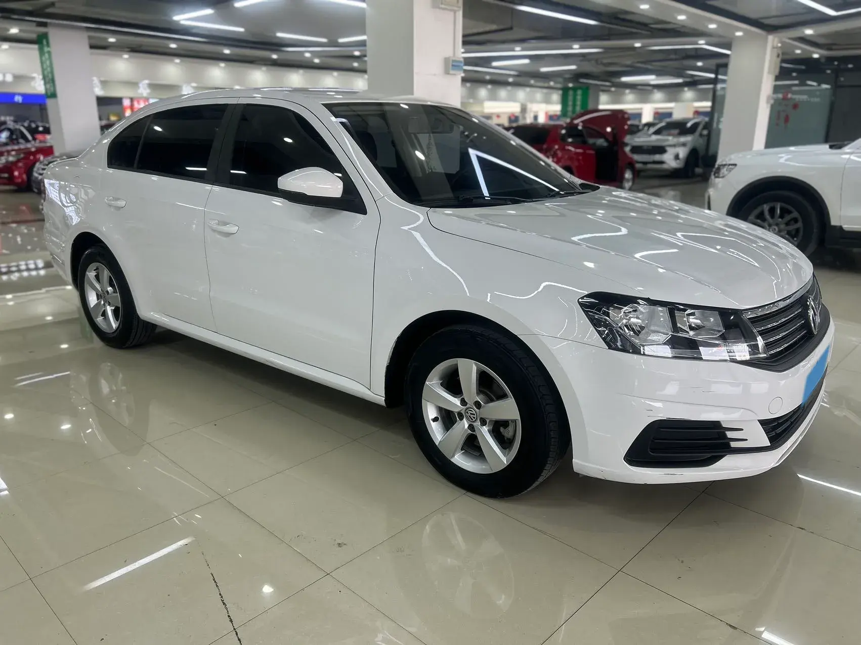 2019 VOLKSWAGEN LAVIDA thumbnail 3