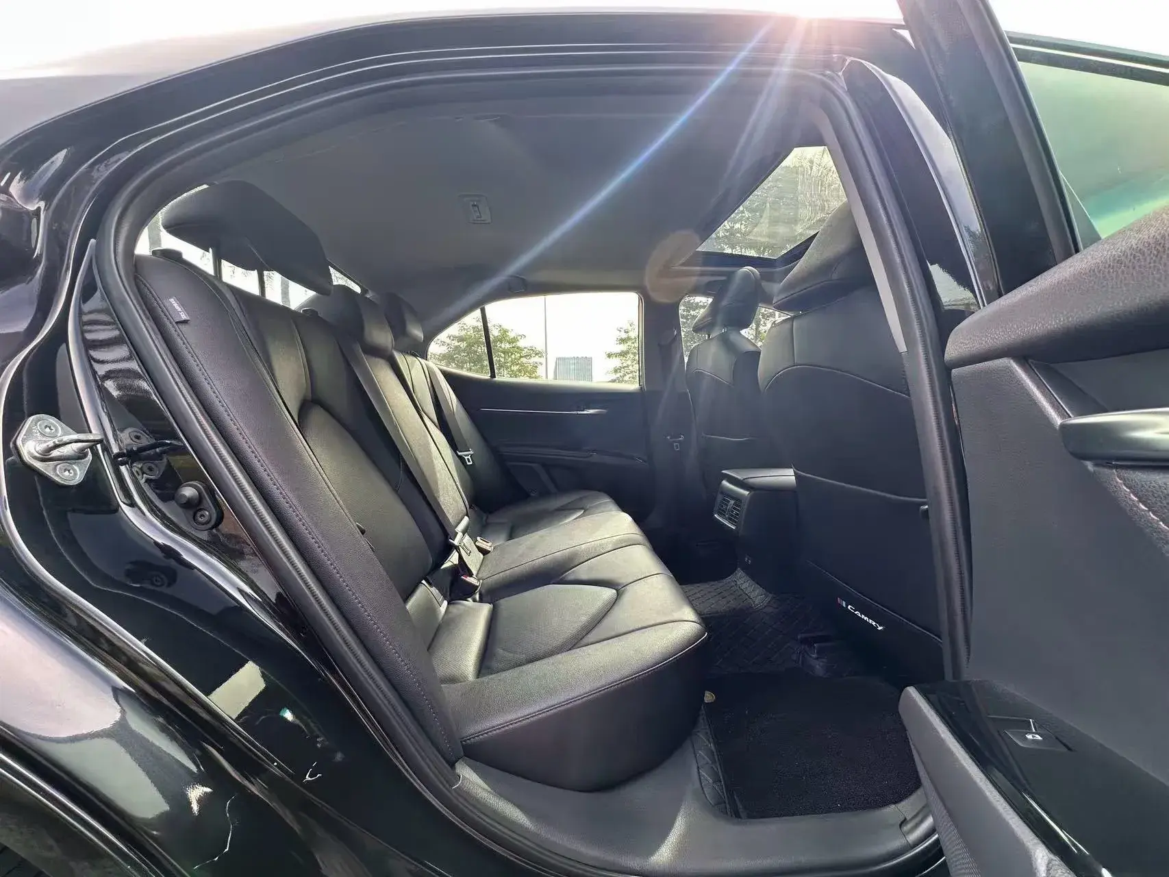 2019 TOYOTA CAMRY thumbnail 4