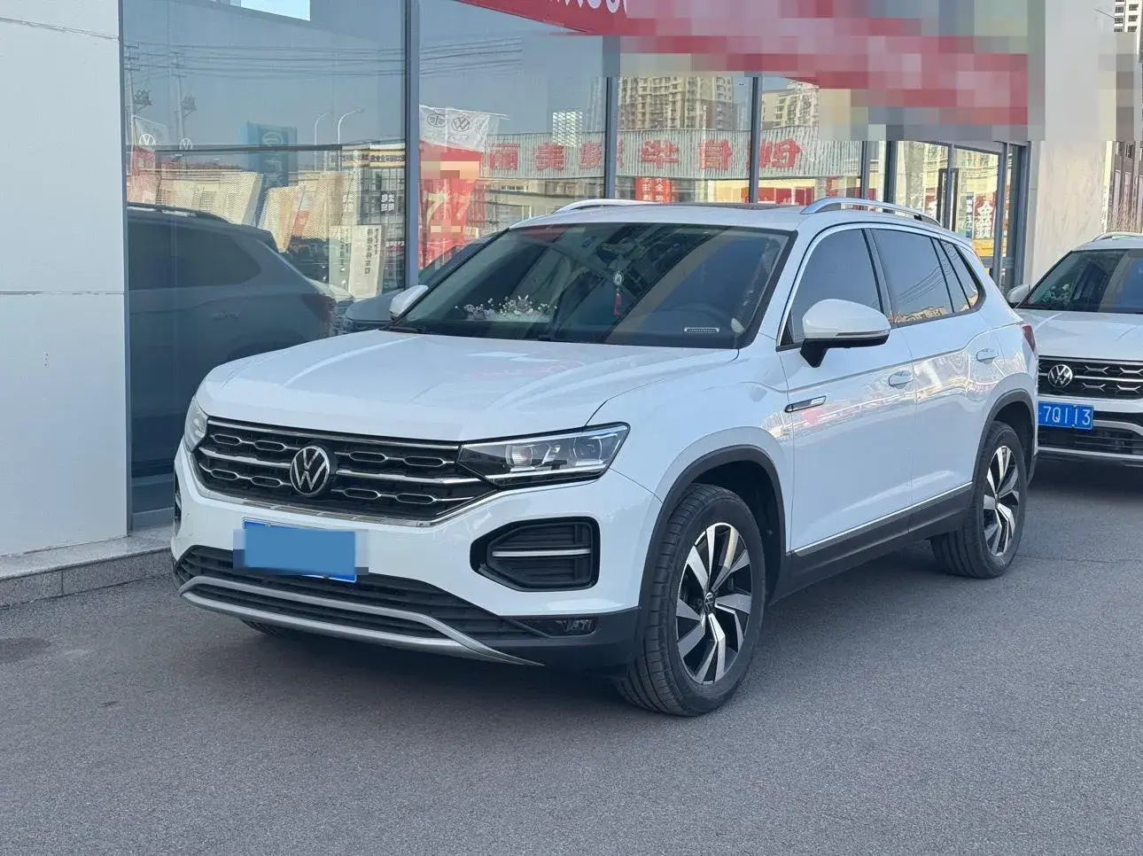 2022 VOLKSWAGEN TAYRON view 1