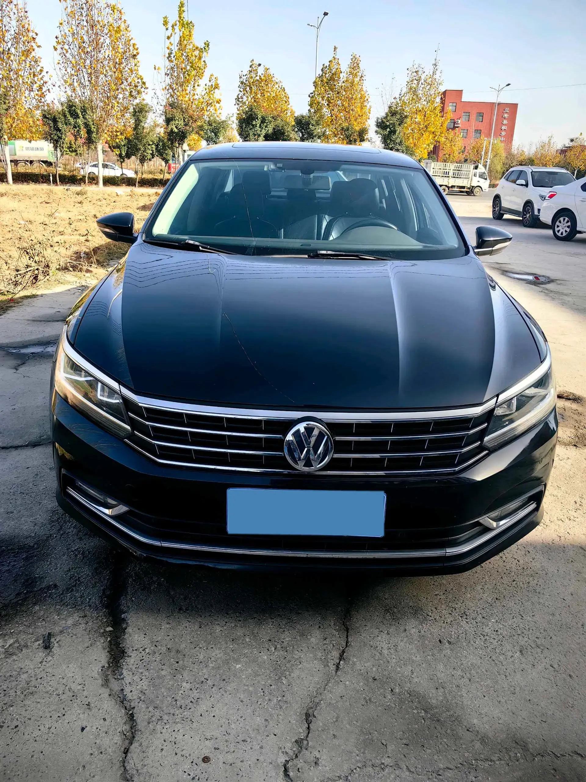 2017 VOLKSWAGEN PASSAT thumbnail 2