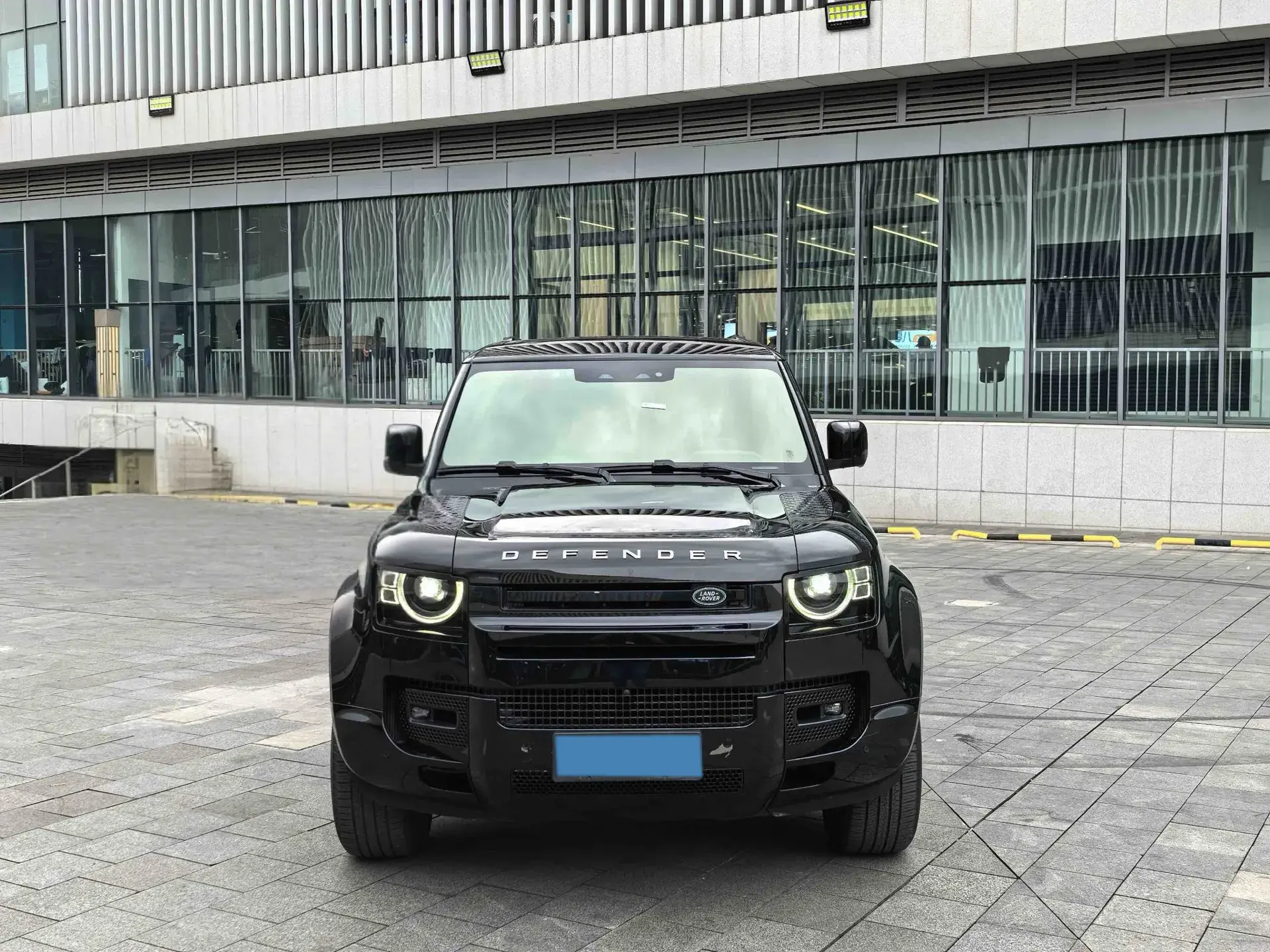 2024 LAND ROVER thumbnail 2