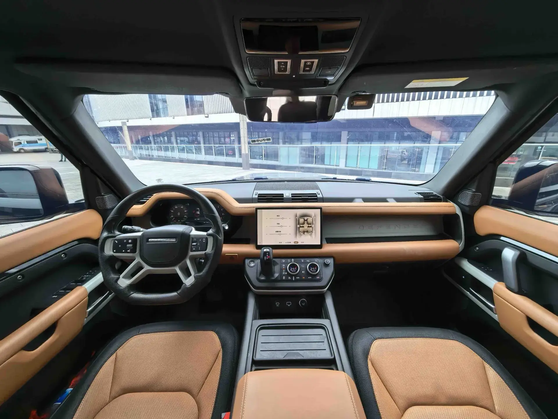 2024 LAND ROVER thumbnail 4