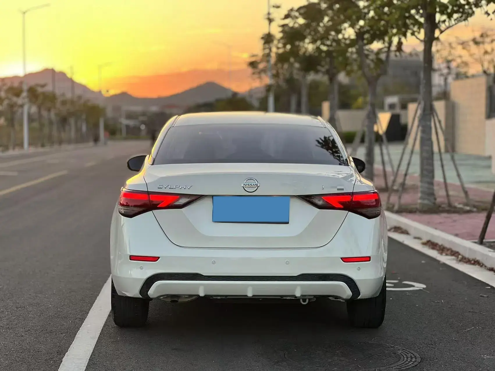 2021 NISSAN SYLPHY thumbnail 4