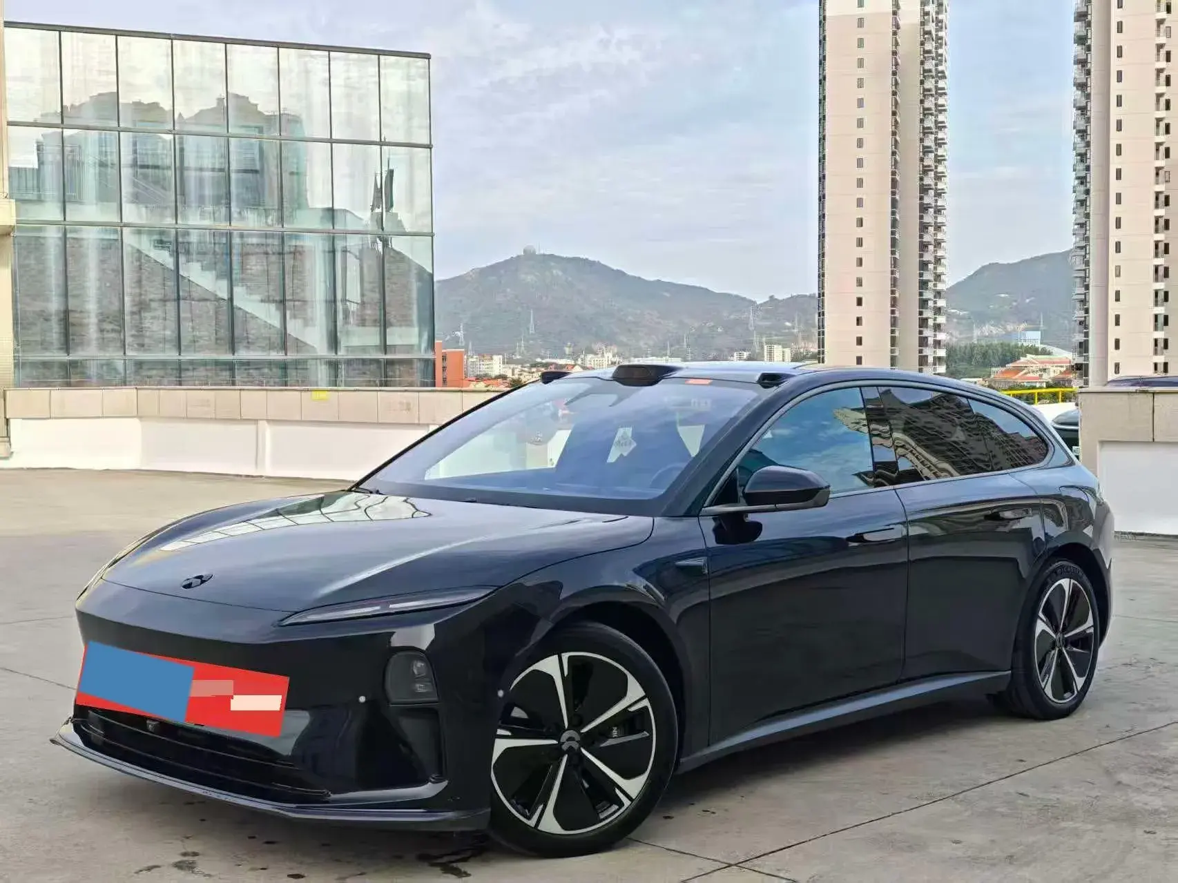 2023 NIO ET5T view 1