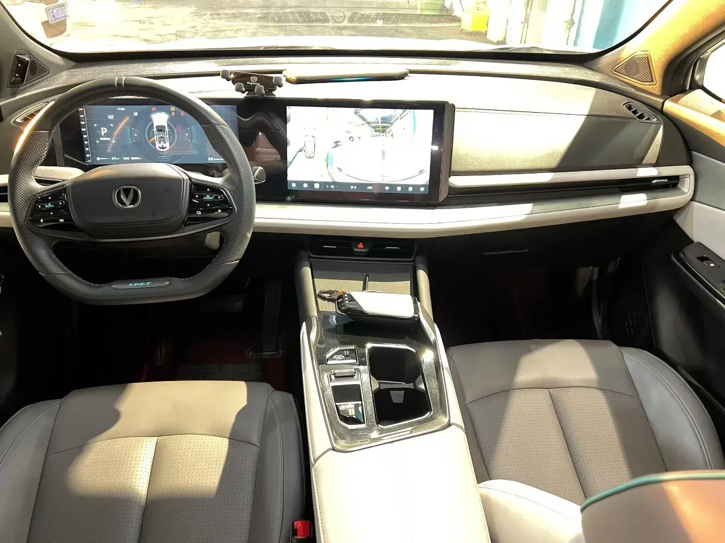 2023 CHANGAN UNI-T thumbnail 4