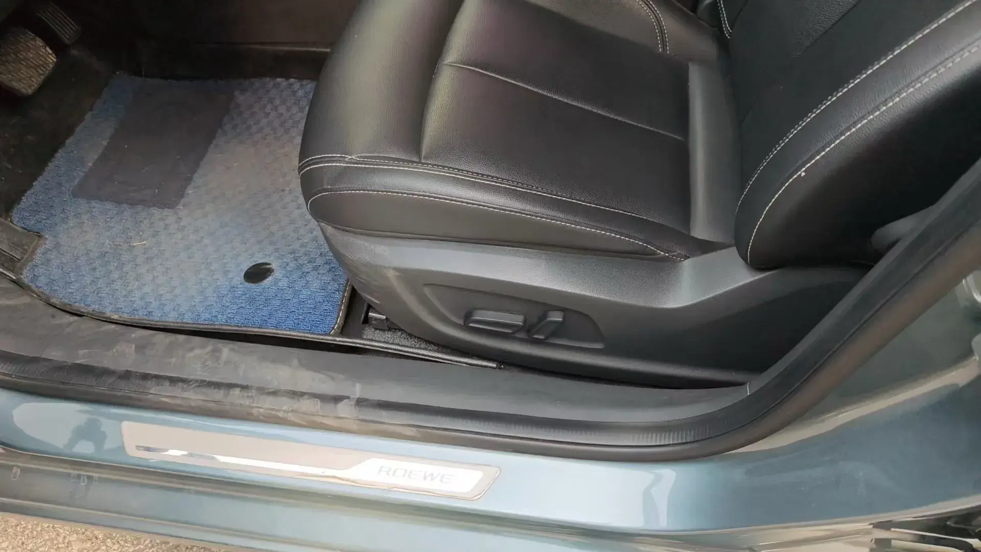 2018 ROEWE I6 thumbnail 3