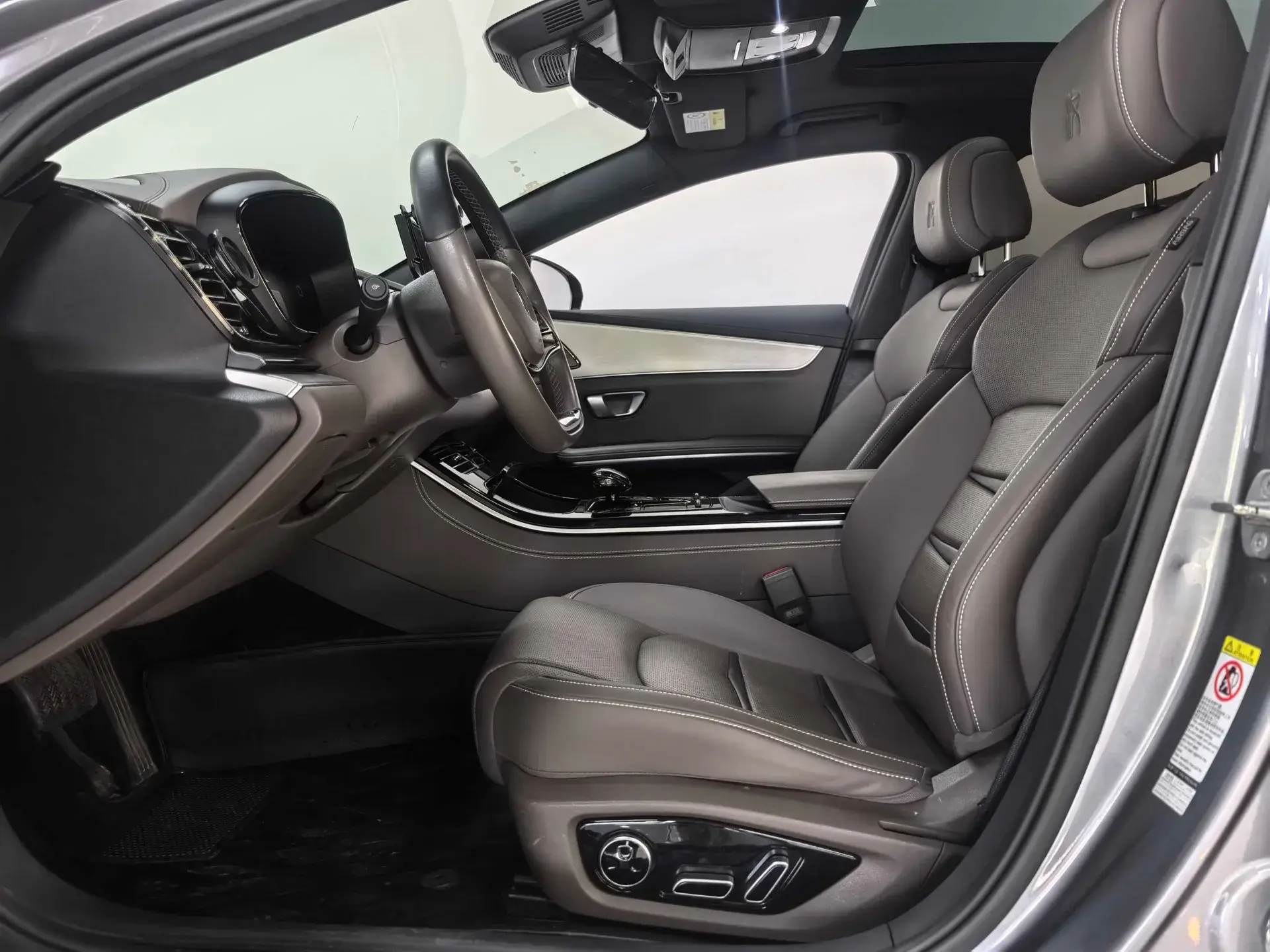 2021 BYD HAN thumbnail 3