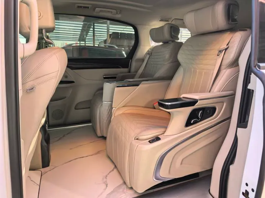 2021 Buick GL8 2.0T 237HP L4 9AT,autocango,china used car exporter,china ev exporter,chinese used car exporter,chinese used ev exporter