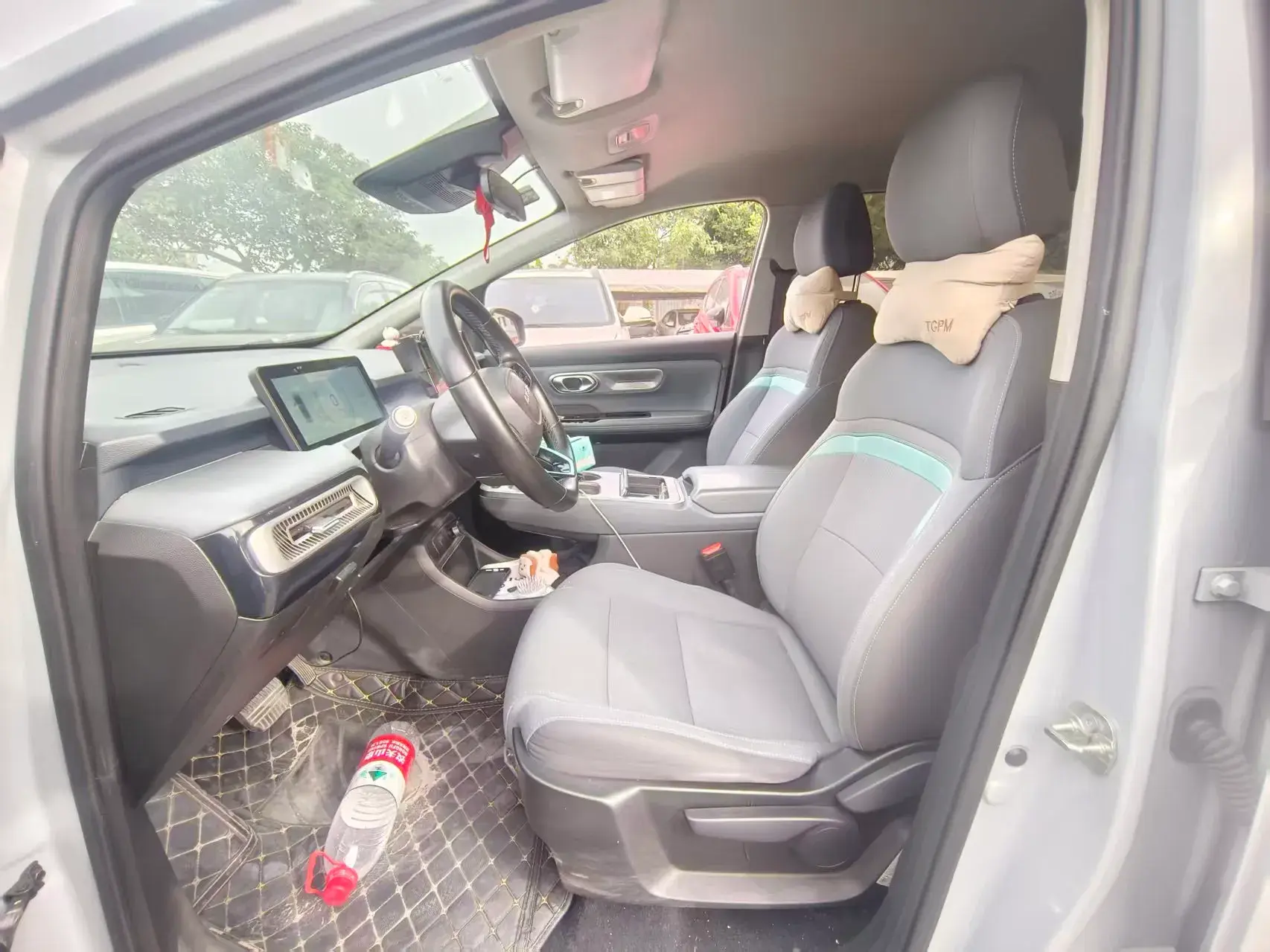 2023 AION Y thumbnail 4