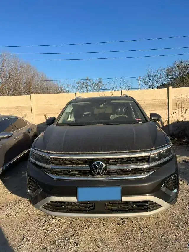 2024 VOLKSWAGEN TALAGON thumbnail 3