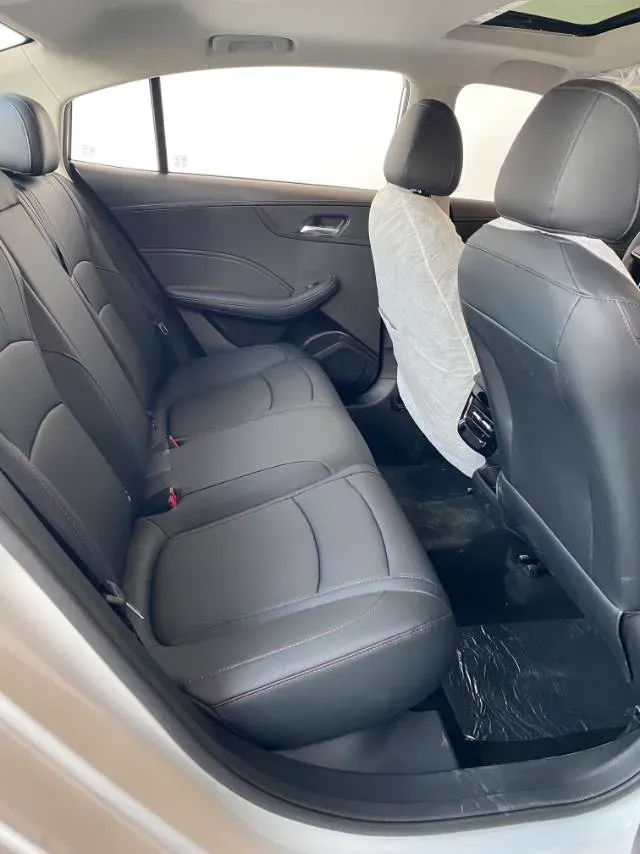 2026 Roewe i5 1.5L 129HP L4 CVT,autocango,china used car exporter,china ev exporter,chinese used car exporter,chinese used ev exporter