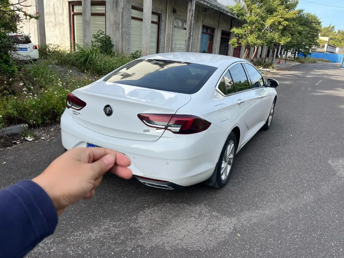 2022 Buick Regal 1.5T 169HP L4 9AT,autocango,china used car exporter,china ev exporter,chinese used car exporter,chinese used ev exporter