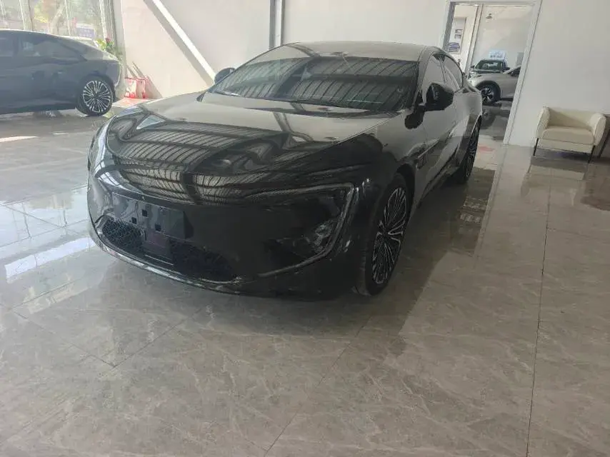 2025 Avatr 12 1.5T 156HP L4 REEV 39.05KWH