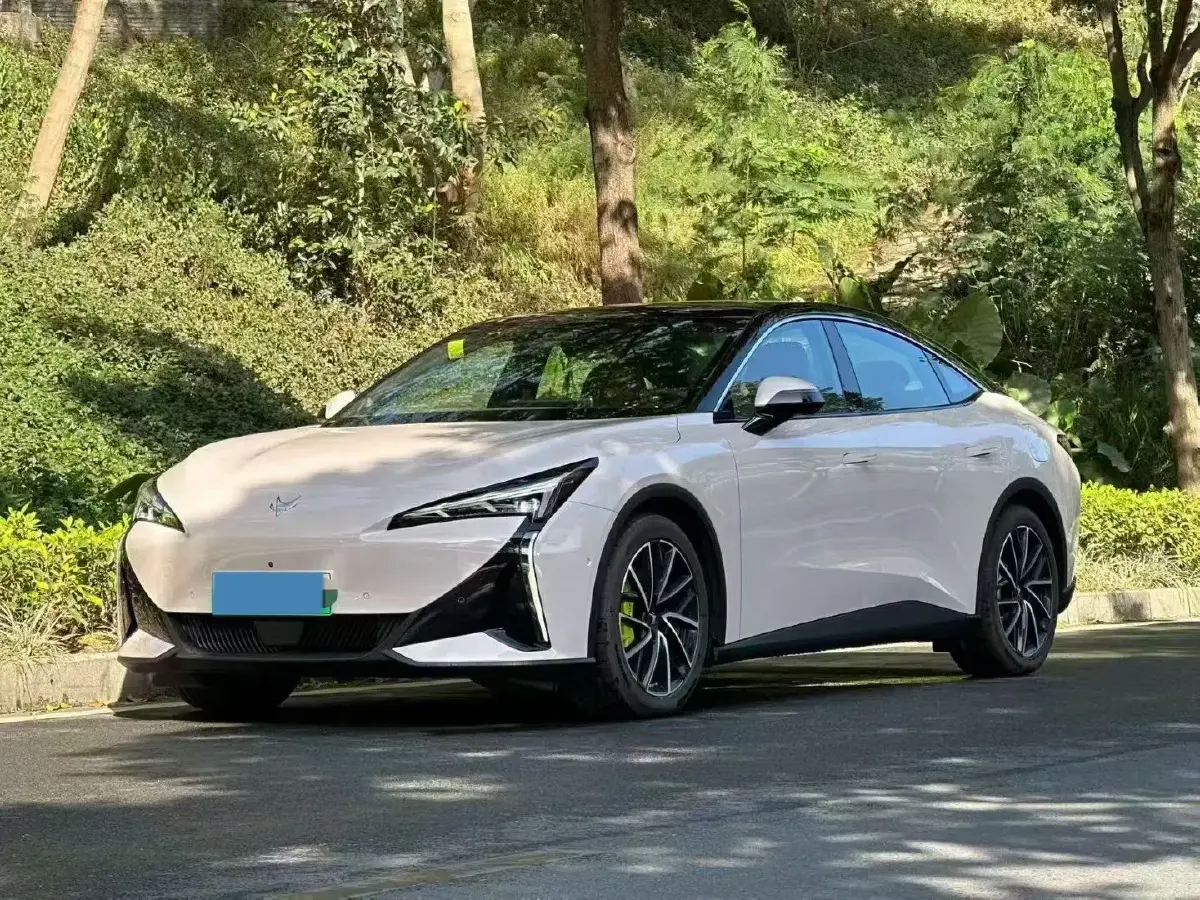 2024 ARCFOX αS5 BEV 79.2KWH