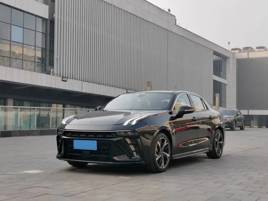 2023 LYNK&CO 03 view 1