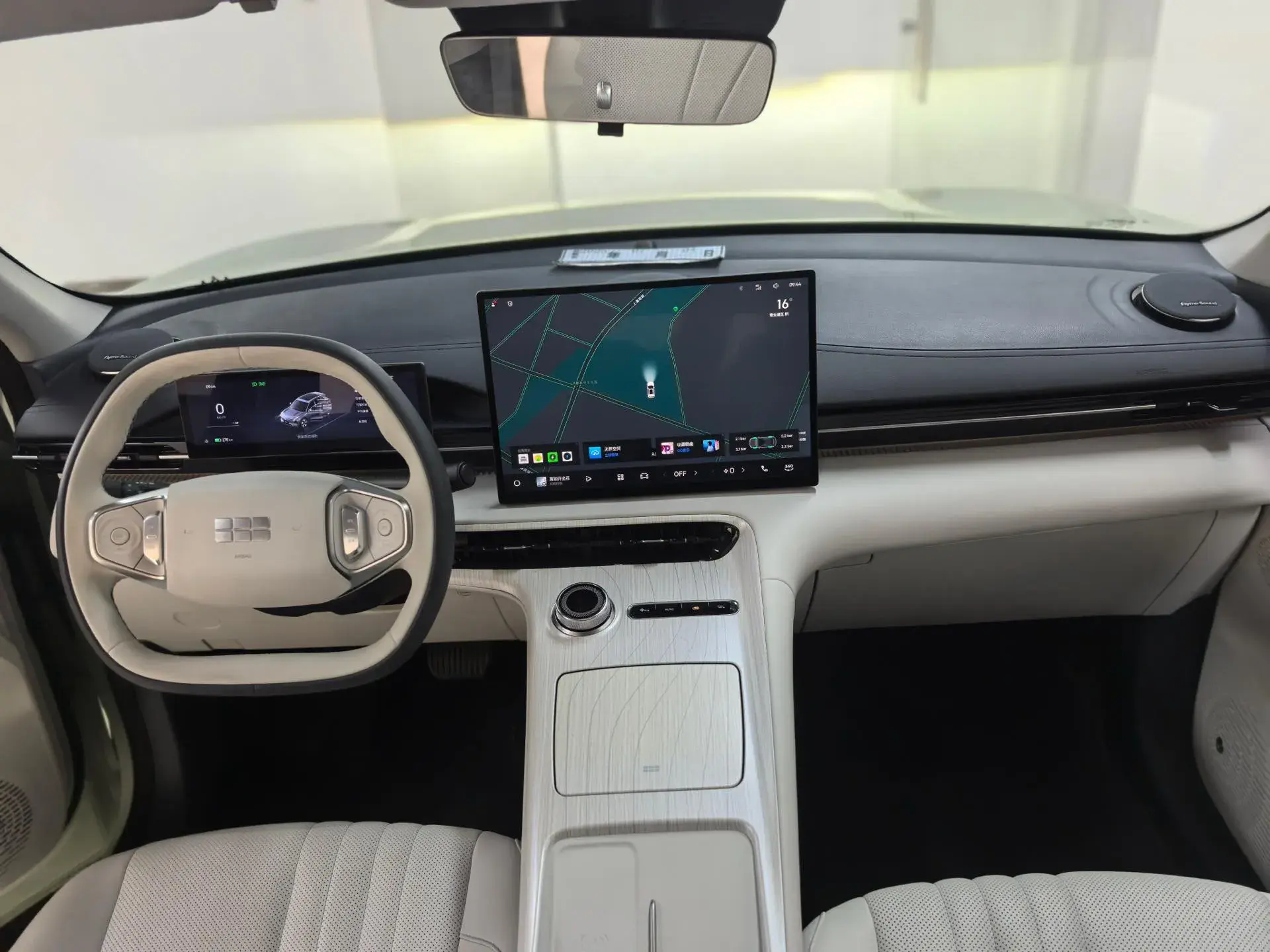 2024 GEELY GALAXY thumbnail 3