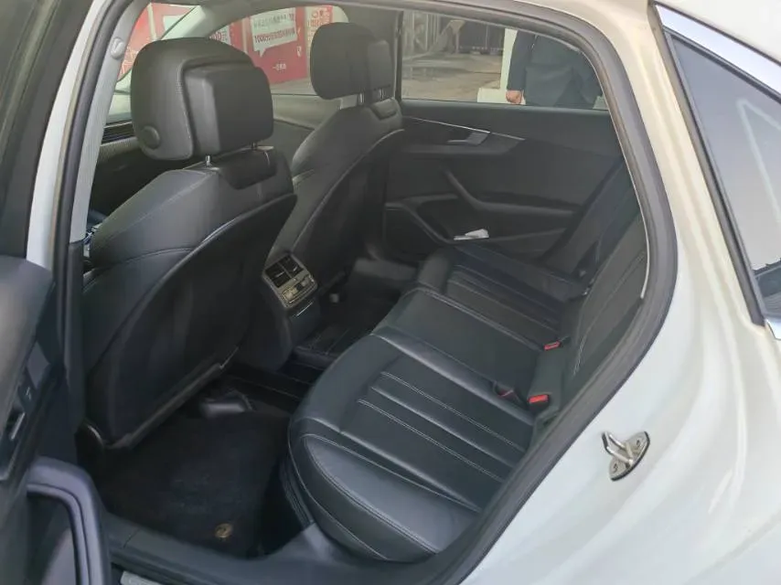 2020 Audi A4L 2.0T 150HP L4 7DCT,autocango,china used car exporter,china ev exporter,chinese used car exporter,chinese used ev exporter