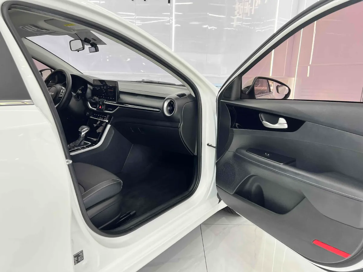 2021 Kia K3 1.5L 115HP L4 CVT,autocango,china used car exporter,china ev exporter,chinese used car exporter,chinese used ev exporter