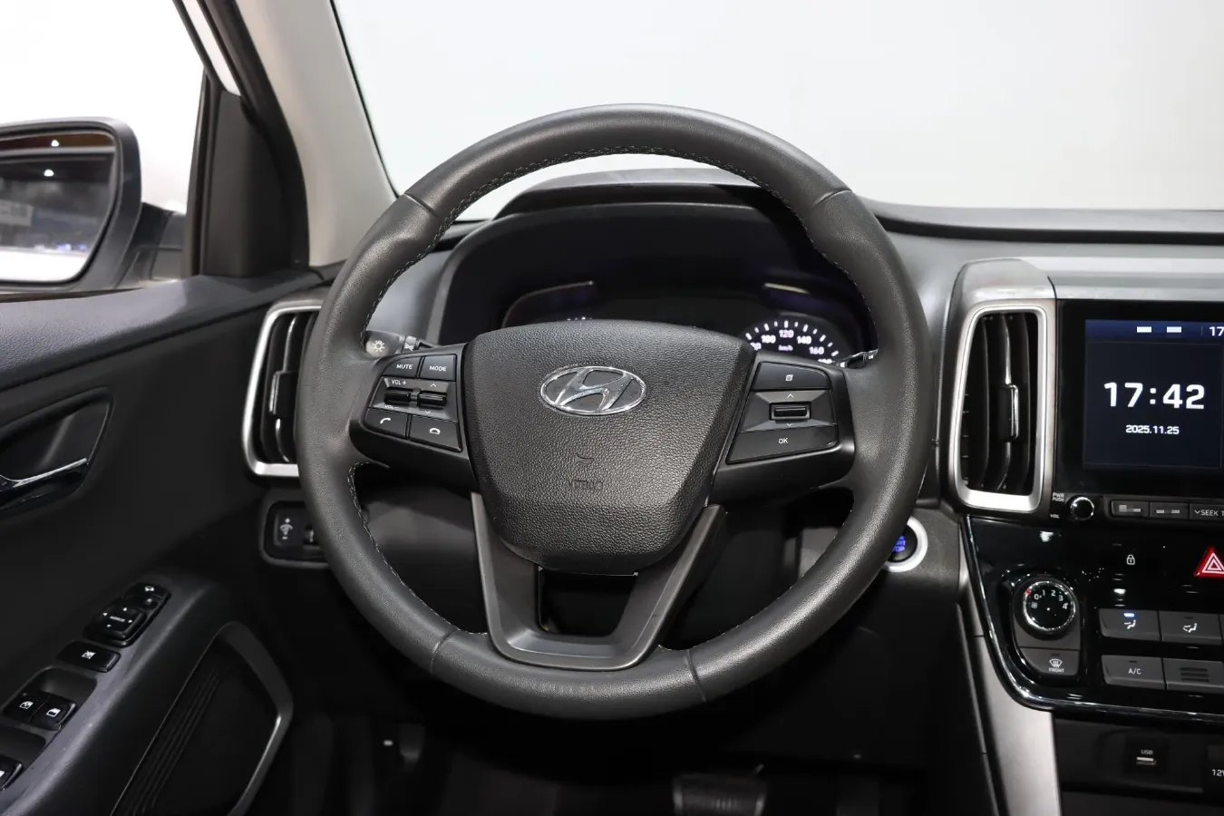 2019 Hyundai ix35 2.0L 160HP L4 6AT,autocango,china used car exporter,china ev exporter,chinese used car exporter,chinese used ev exporter