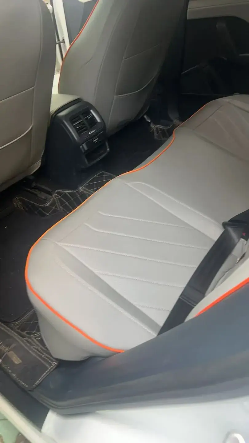 2023 VOLKSWAGEN THARU thumbnail 4