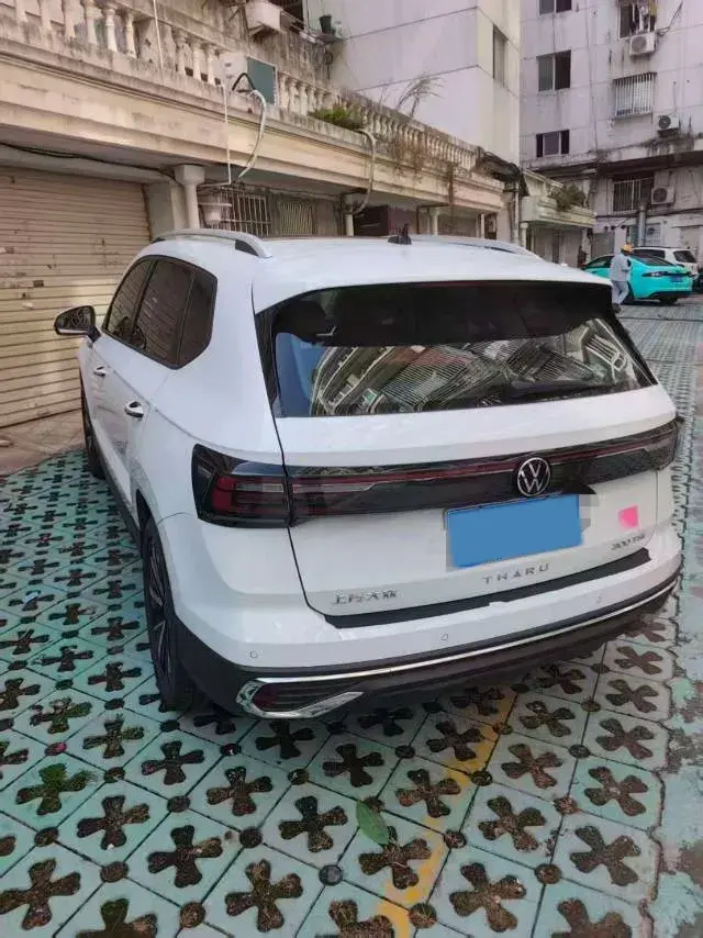 2023 VOLKSWAGEN THARU thumbnail 2