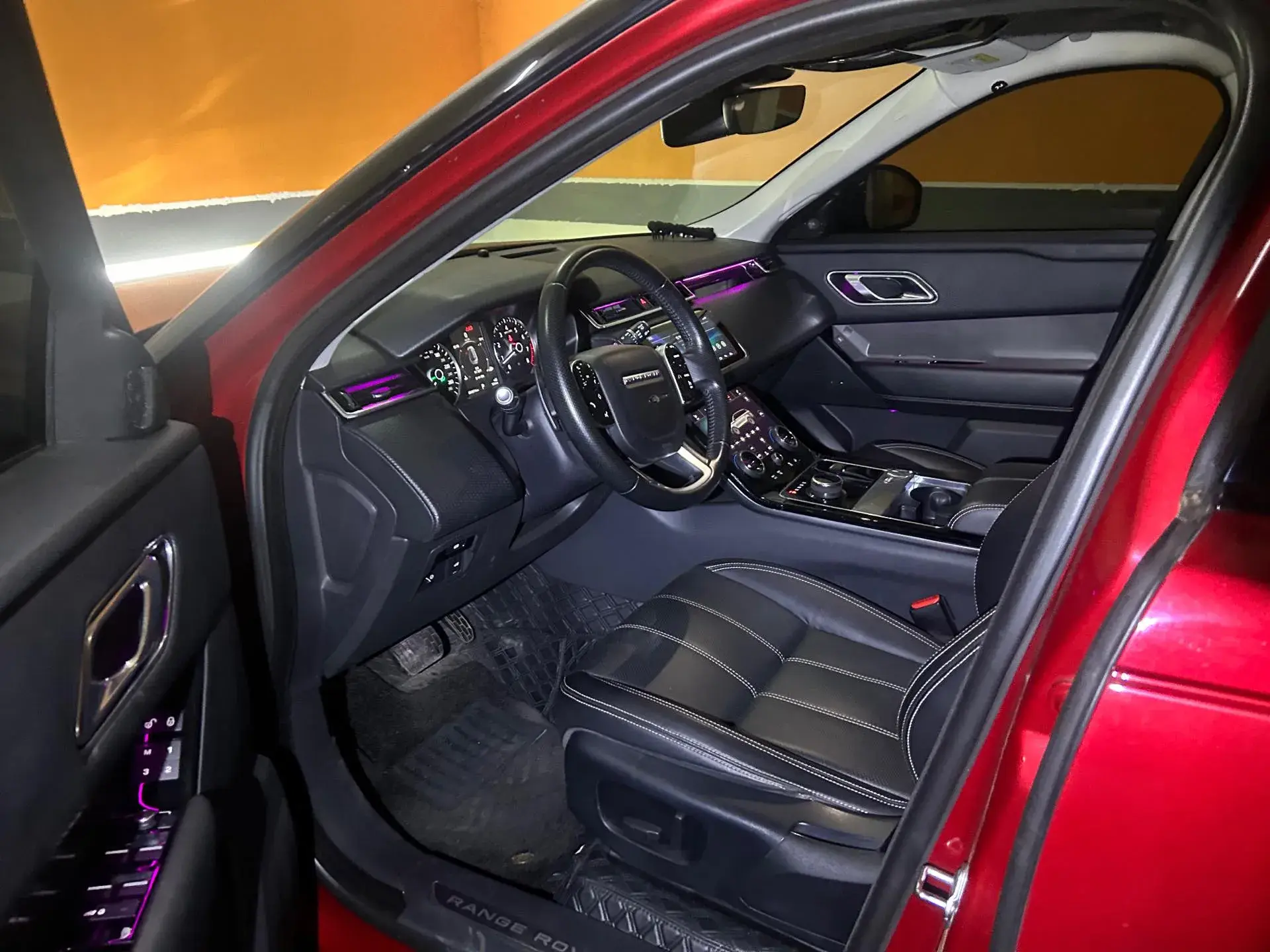 2018 LAND ROVER thumbnail 3