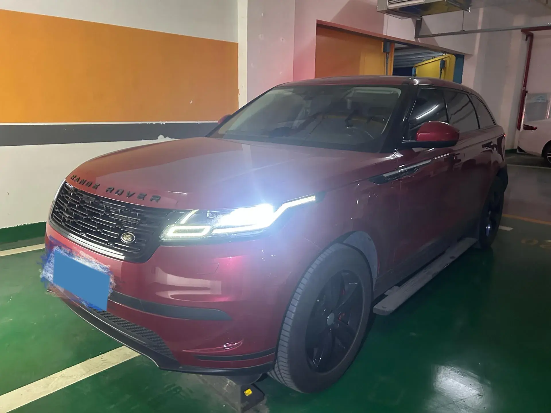 2018 LAND ROVER view 1