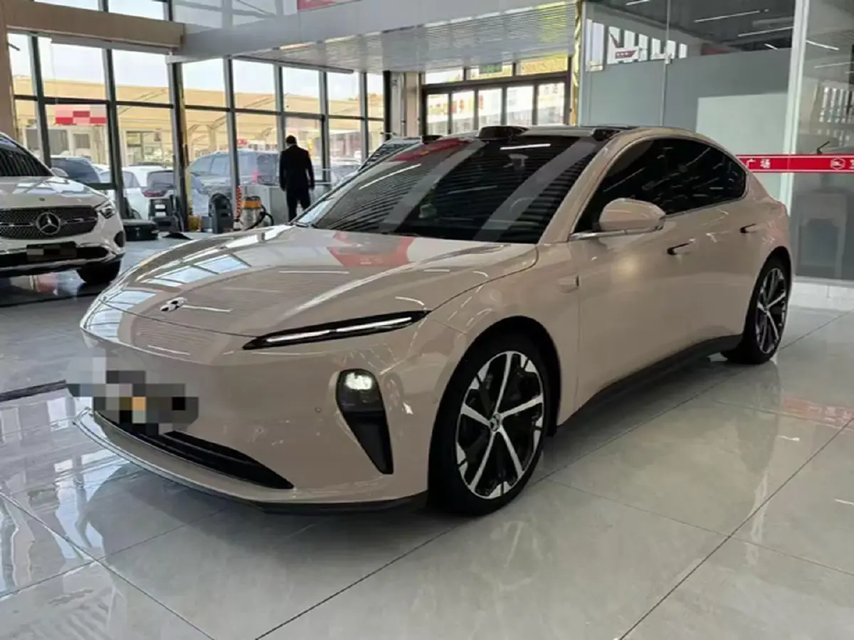 2022 NIO ET5 BEV 75KWH