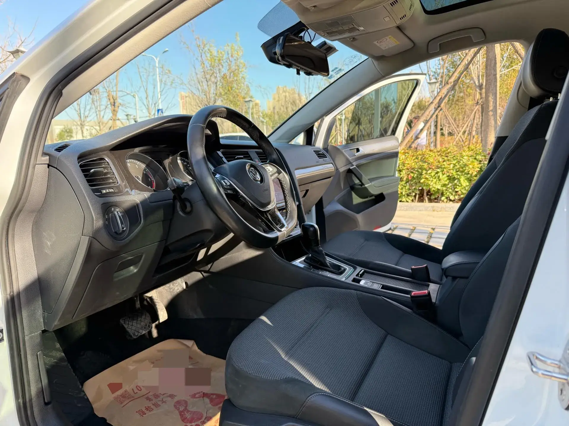 2018 VOLKSWAGEN GOLF thumbnail 4